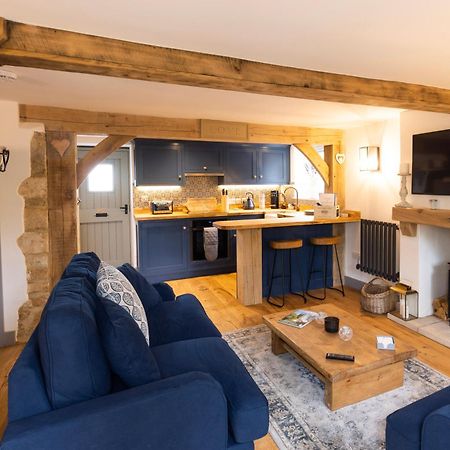 Cotswold Cottage With Hot Tub Bledington Exterior photo