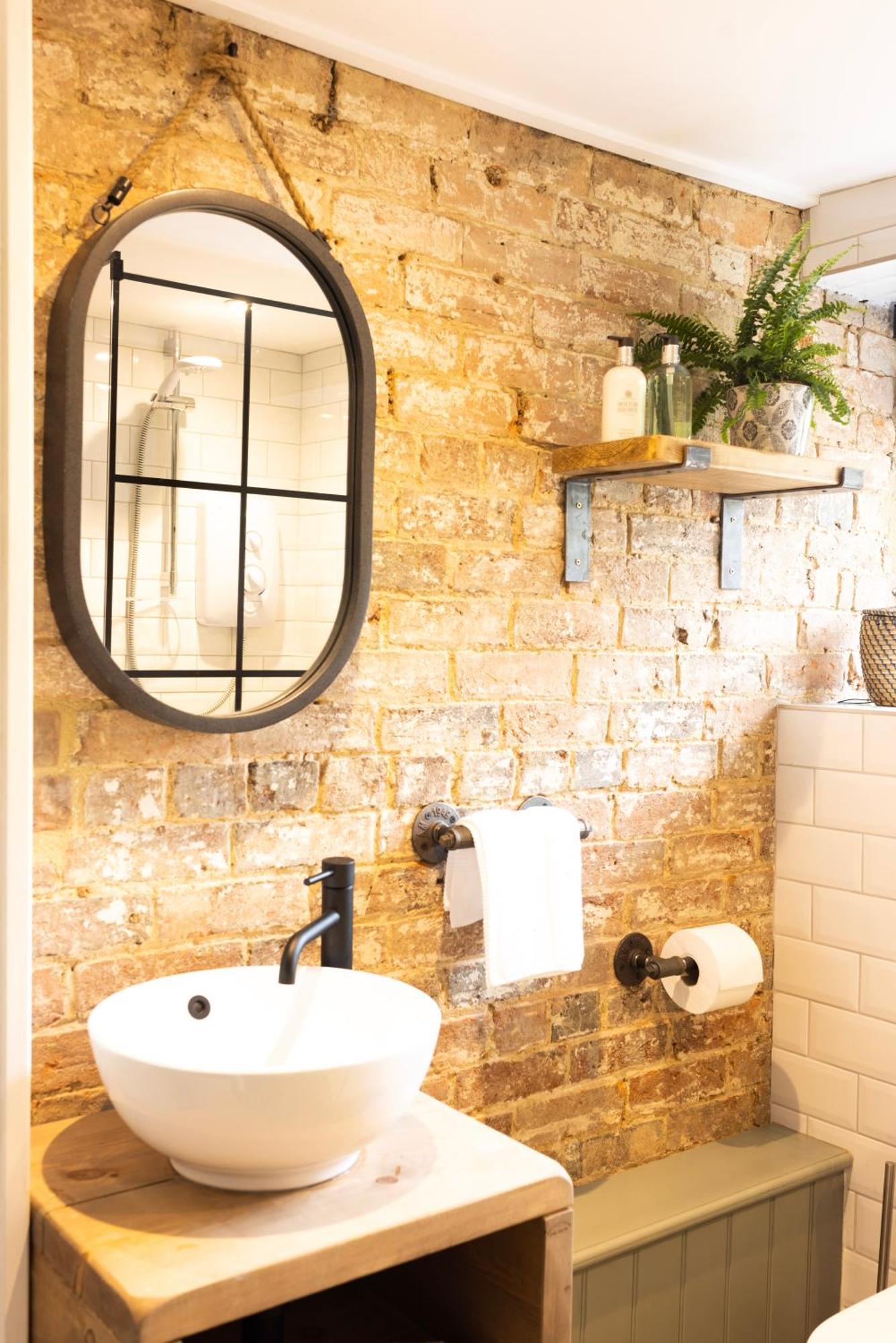 Cotswold Cottage With Hot Tub Bledington Exterior photo